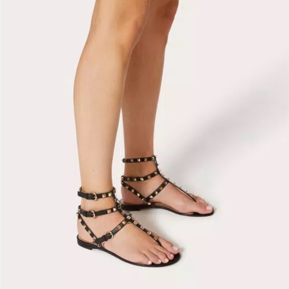 Authentic Valentino Rockstud Sandals - Picture 3 of 16